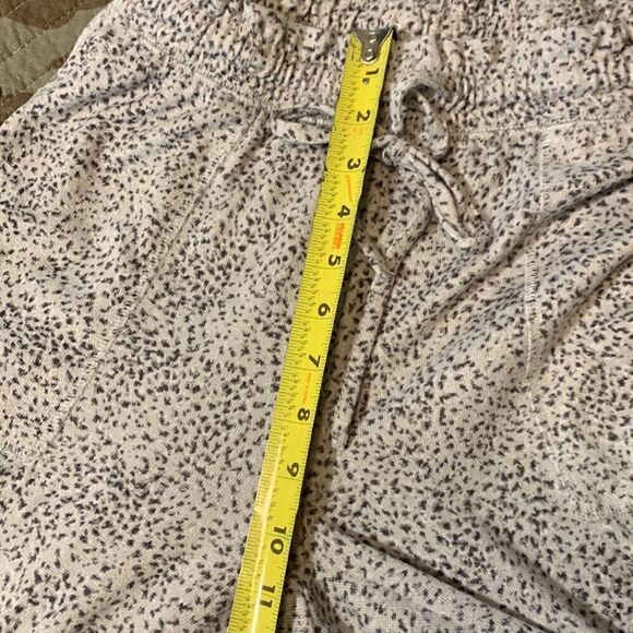 DANSKIN, lounge pants, medium, front pockets, great condition - Picture 9 of 11